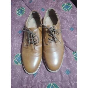 Guess light brown Lace Derby shoes, Casual Or Semiformal Size 9